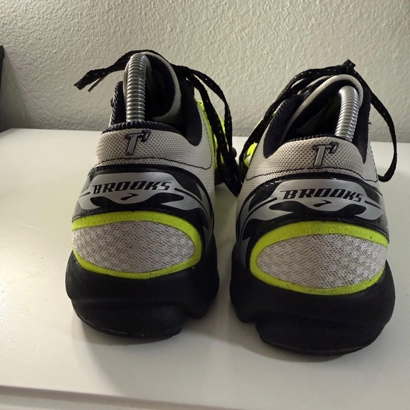 Brooks Vibrant Yellow and Black Athletic Shoes - Picture 2 of 8